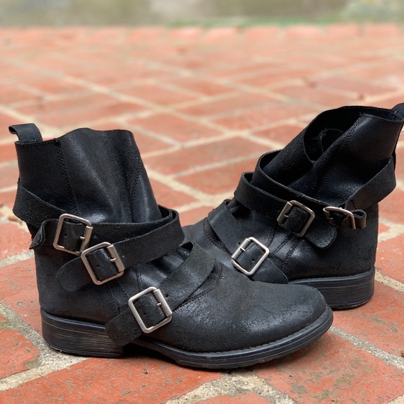 Steve Madden Shoes - Steve Madden Colony Moto Boot